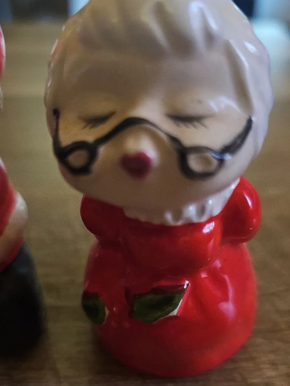 Vintage Ceramic Kissing Santa and Mrs. Claus Salt & Pepper Shakers Set